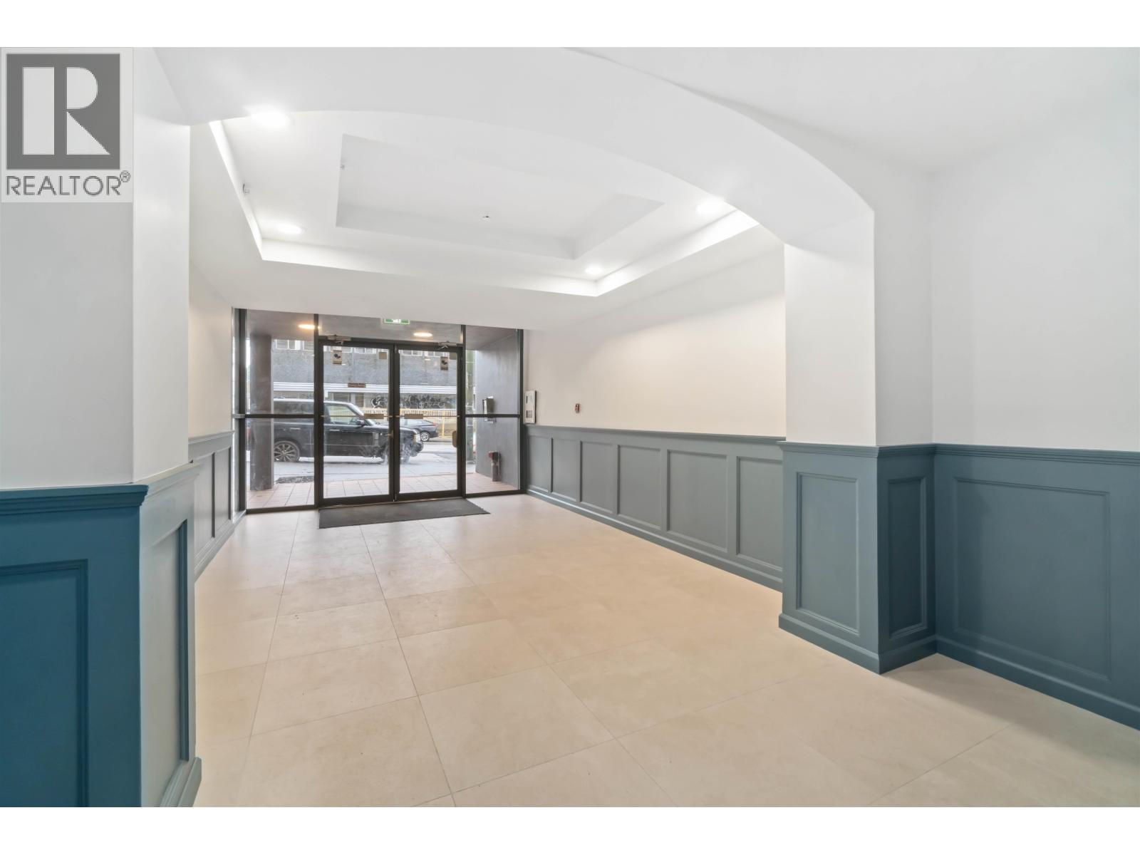 303 2928 Commercial Drive, Vancouver, British Columbia  V5N 4C9 - Photo 3 - R3090923