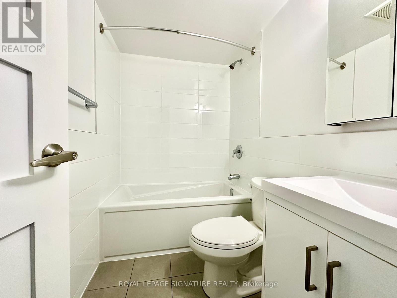 1701 - 33 Isabella Street, Toronto, Ontario  M4Y 2P7 - Photo 9 - C12793064