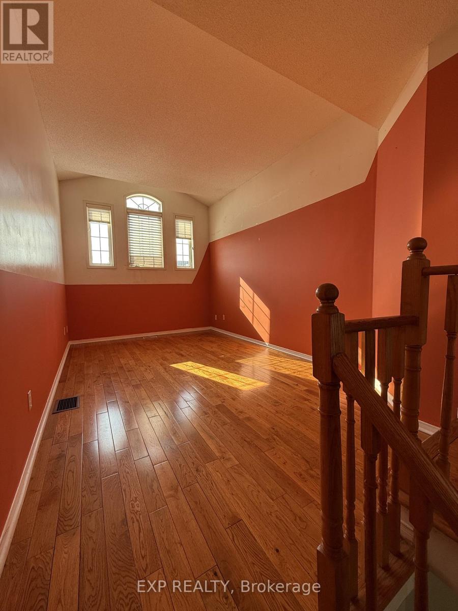 7680 Black Walnut Trail, Mississauga, Ontario  L5N 8A6 - Photo 10 - W12796204