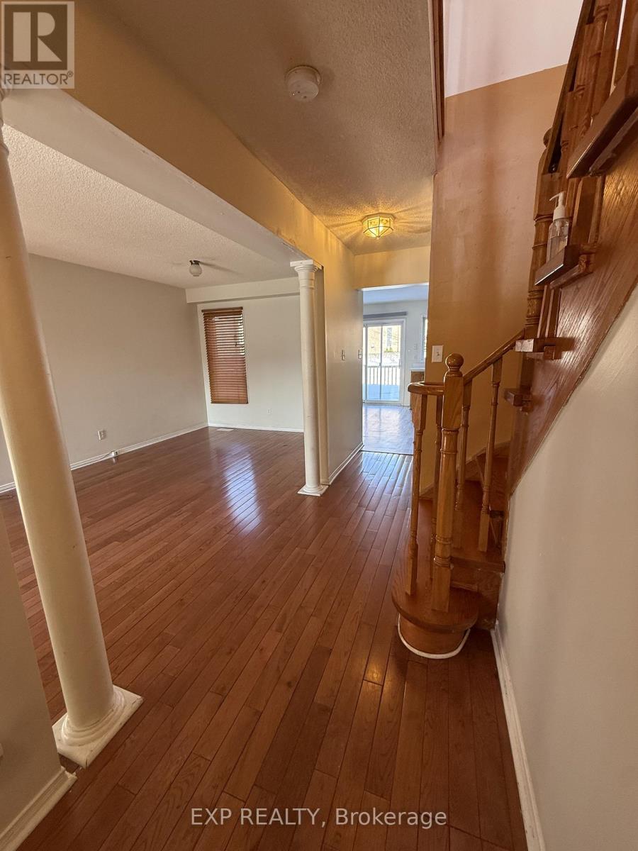 7680 Black Walnut Trail, Mississauga, Ontario  L5N 8A6 - Photo 2 - W12796204