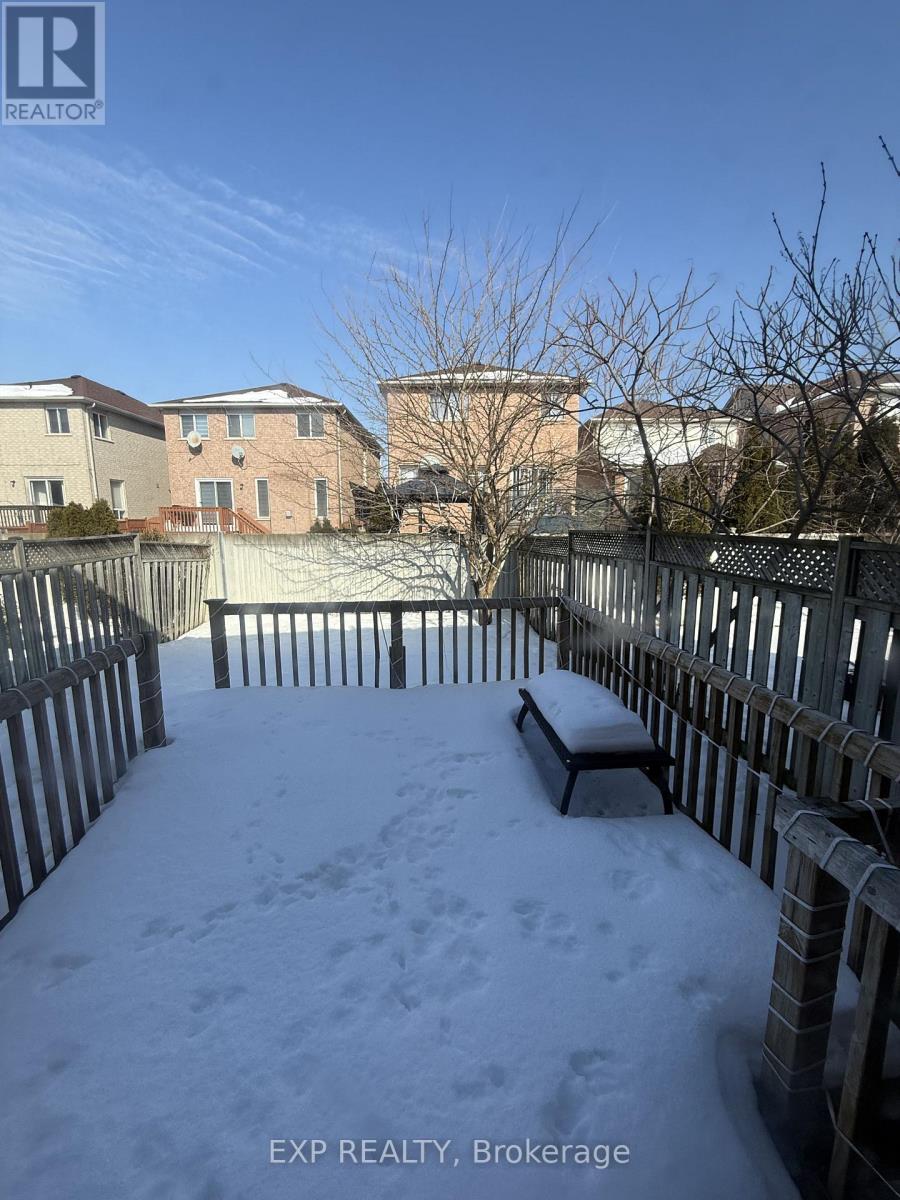 7680 Black Walnut Trail, Mississauga, Ontario  L5N 8A6 - Photo 8 - W12796204