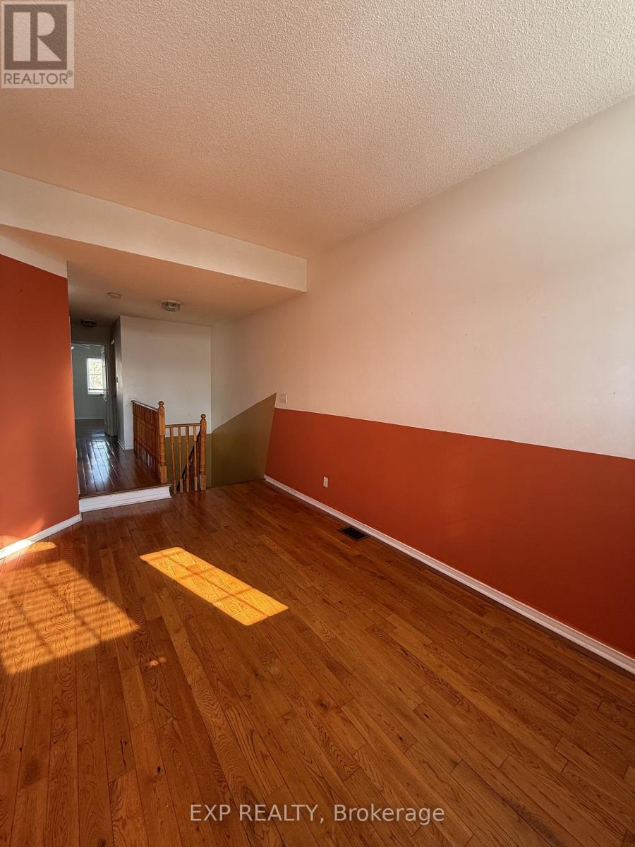 7680 Black Walnut Trail, Mississauga, Ontario  L5N 8A6 - Photo 9 - W12796204