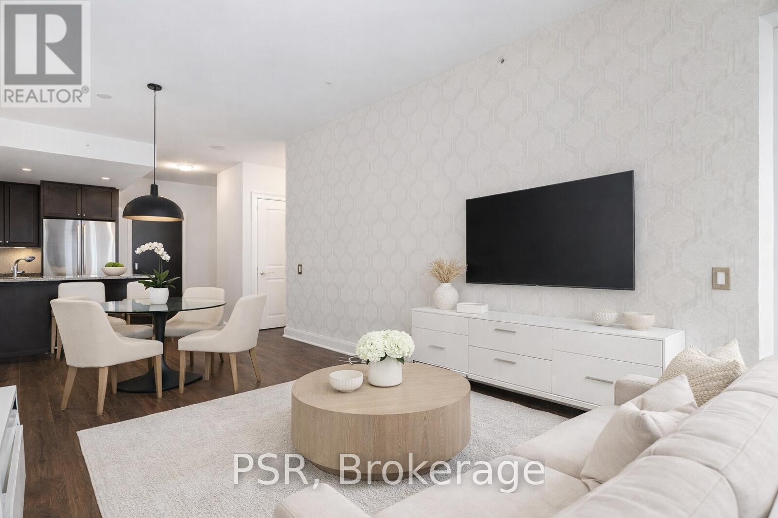 422 - 11 Bronte Road, Oakville, Ontario  L6L 0E1 - Photo 2 - W12796208