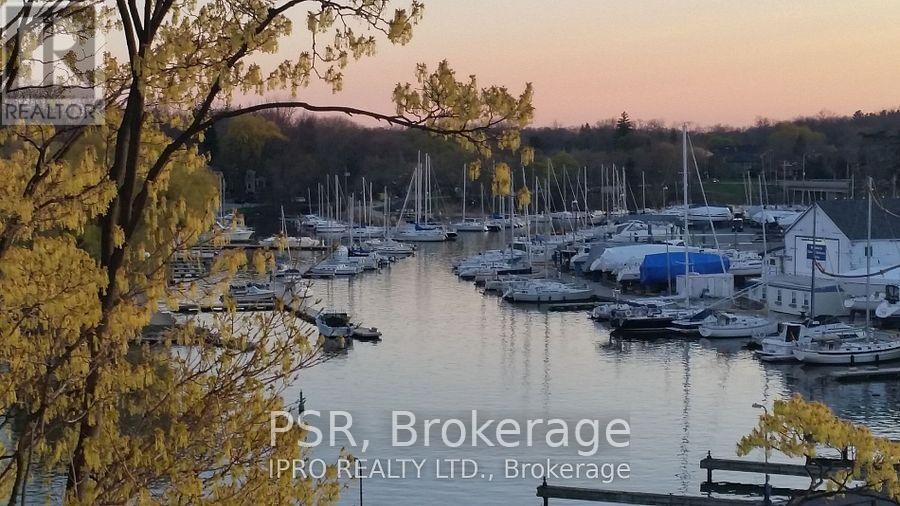 422 - 11 Bronte Road, Oakville, Ontario  L6L 0E1 - Photo 9 - W12796208