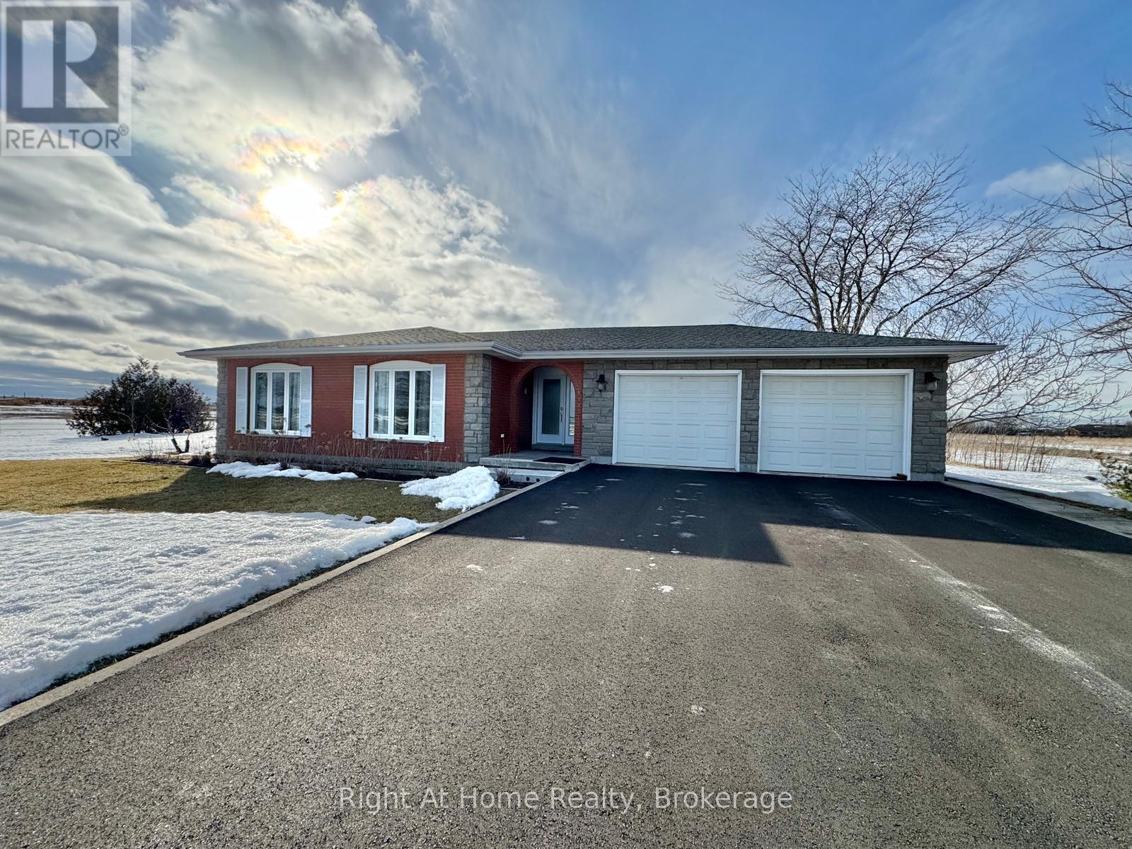 221 FIRST ROAD E, hamilton, Ontario