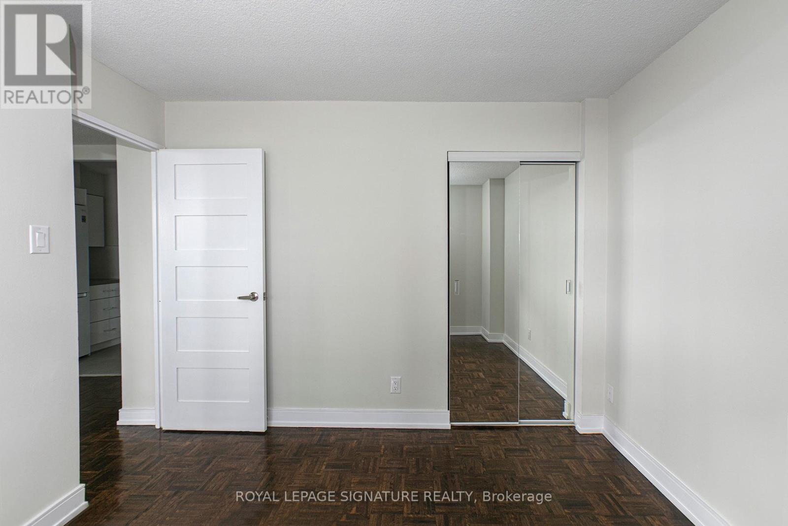 610 - 33 Isabella Street, Toronto, Ontario  M4Y 2P7 - Photo 4 - C12793670