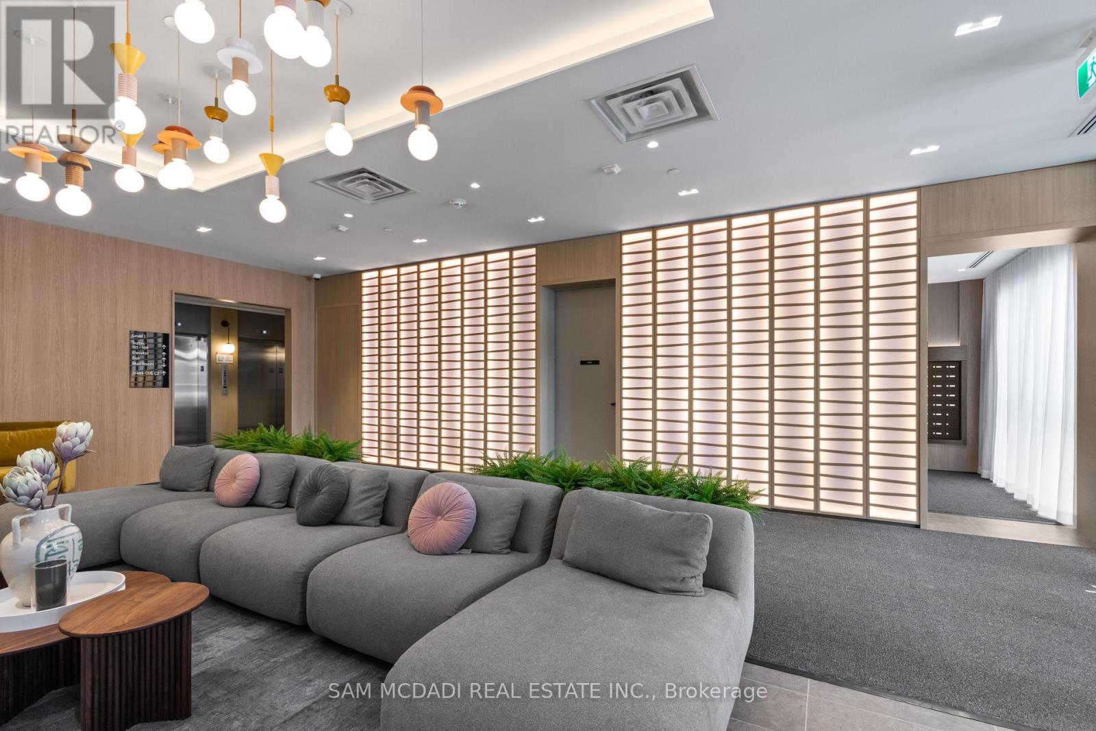 712 - 750 Whitlock Avenue Sw, Milton, Ontario  L9E 1S2 - Photo 5 - W12785010