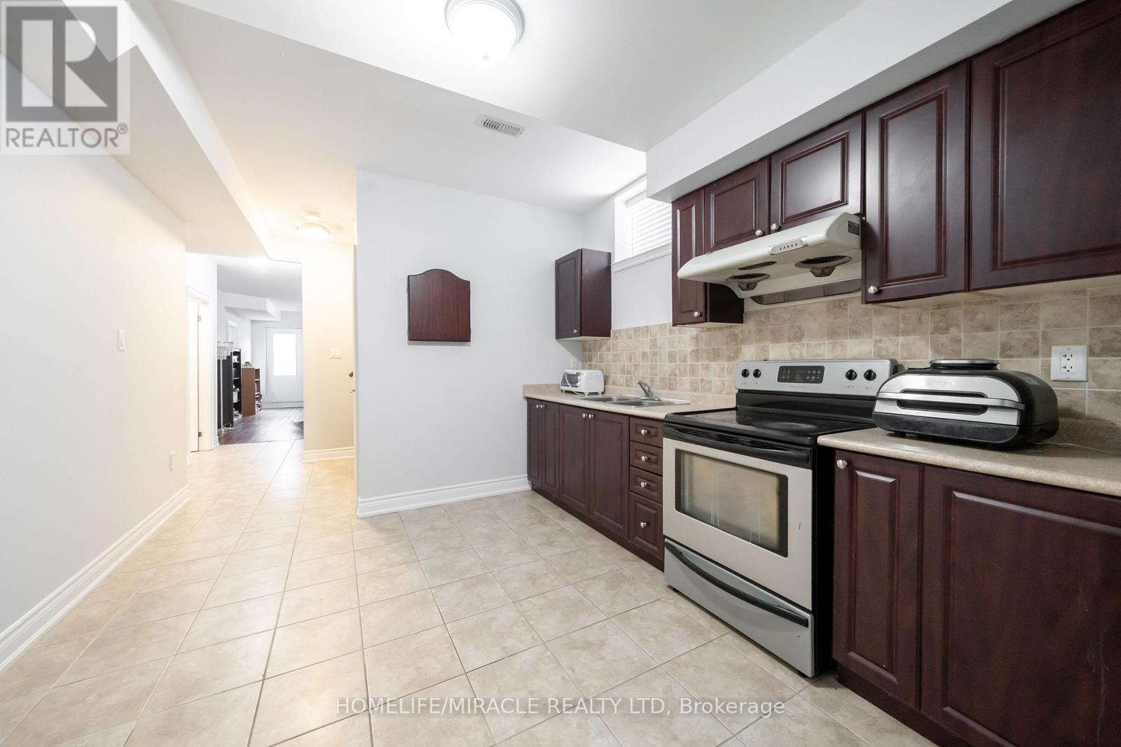 11 Noranda Crescent, Brampton, Ontario  L6Y 0M7 - Photo 23 - W12795690