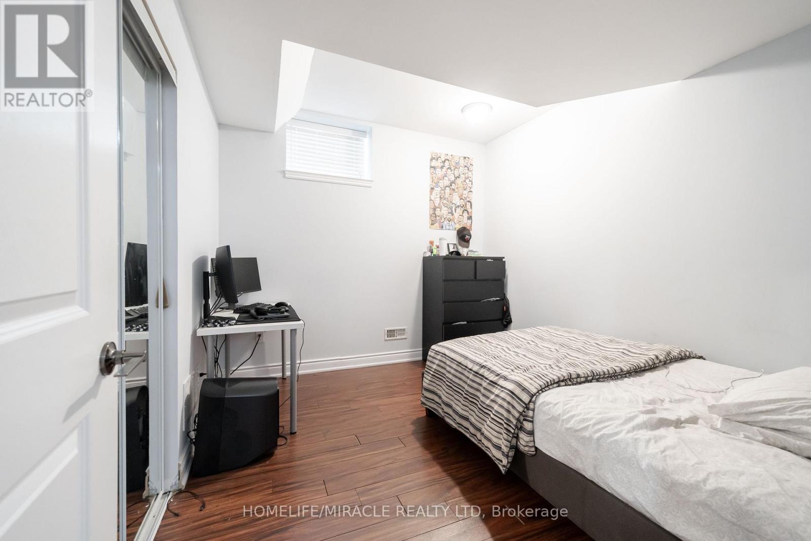 11 Noranda Crescent, Brampton, Ontario  L6Y 0M7 - Photo 24 - W12795690