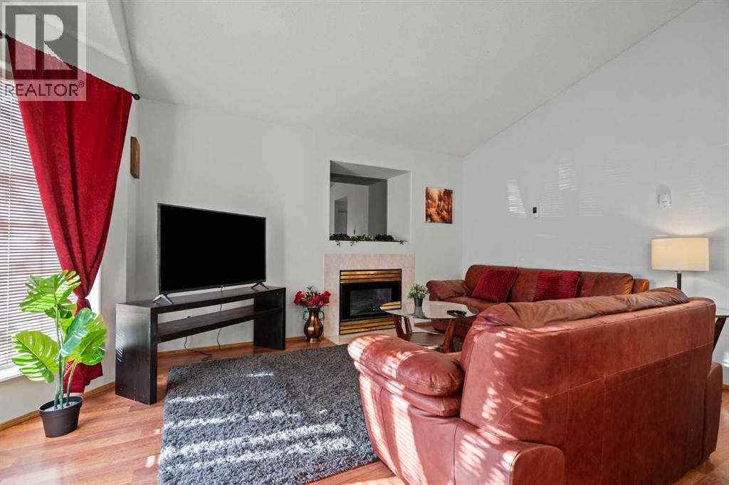 6938 Laguna Way Ne, Calgary, Alberta  T1Y 6W2 - Photo 5 - A2271088