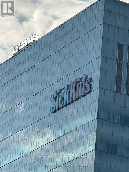 1112 - 20 Edward Street, Toronto, Ontario  M5G 0C5 - Photo 2 - C12796234