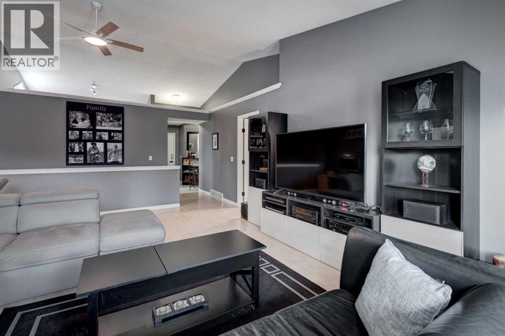 66 Douglas Woods Park Se, Calgary, Alberta  T2Z 2K6 - Photo 13 - A2283603