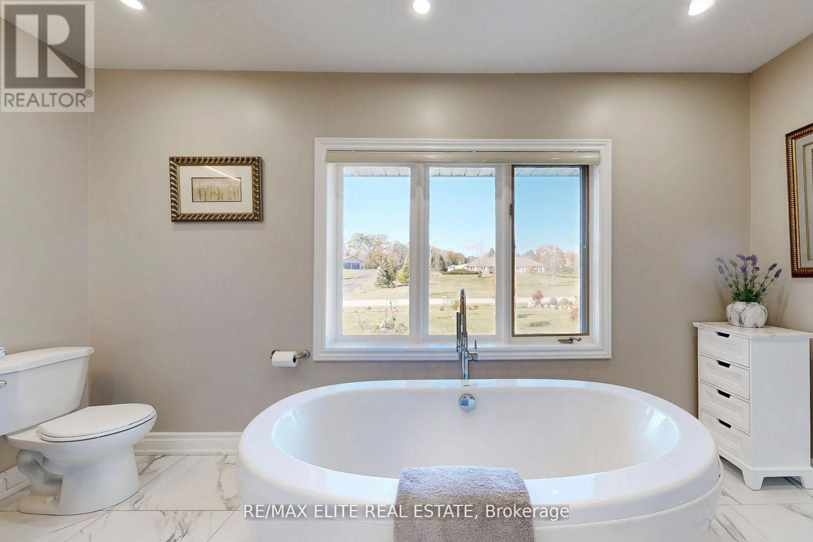 9 Island Lake Drive, Whitchurch-Stouffville, Ontario  L4A 7X4 - Photo 28 - N12796226