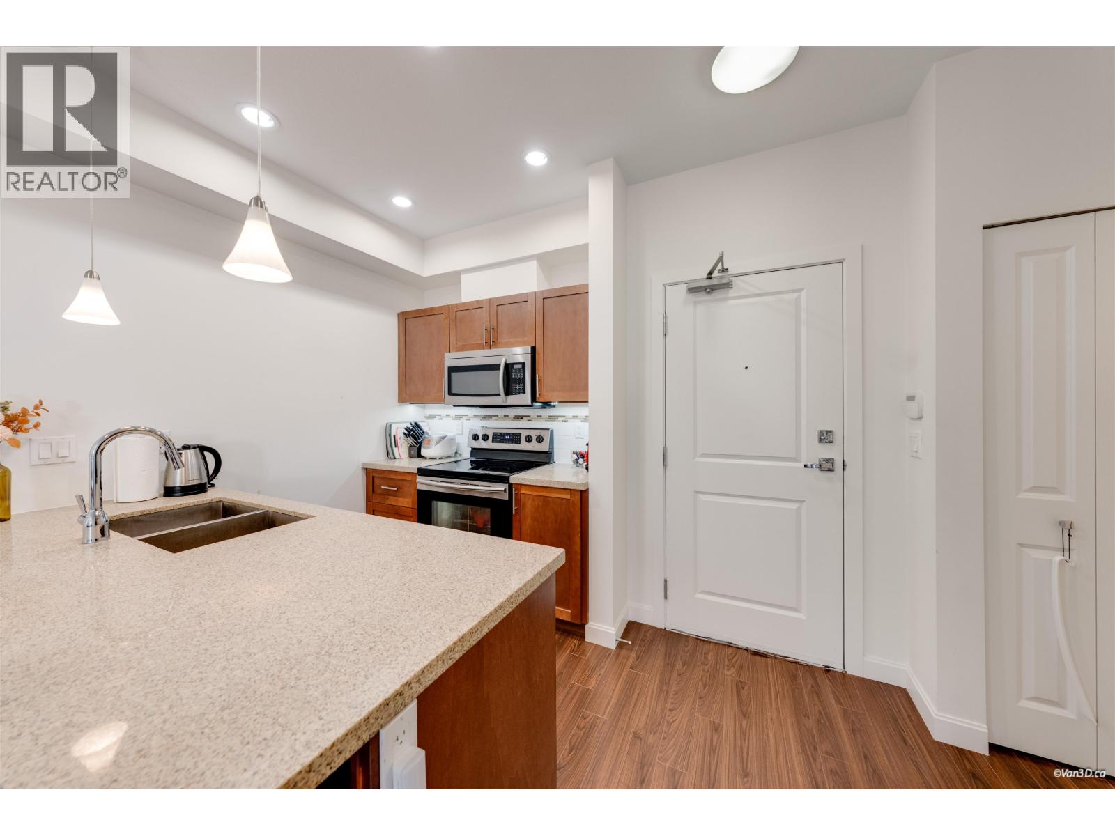 110 5655 Inman Avenue, Burnaby, British Columbia  V5H 2M2 - Photo 15 - R3090533