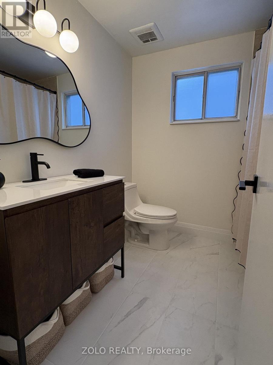 388 Terry Drive, Newmarket, Ontario  L3Y 5E7 - Photo 28 - N12698138