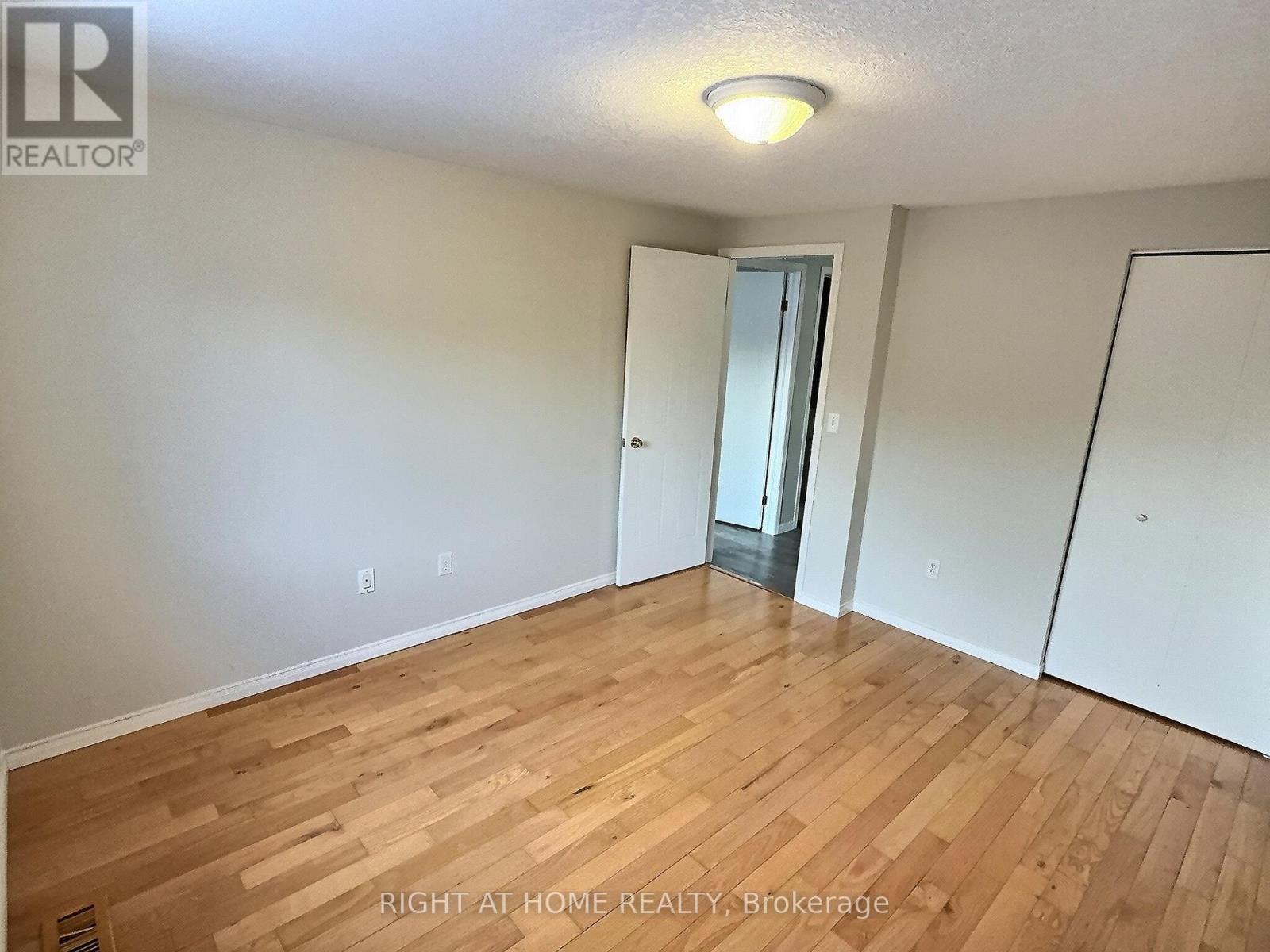 385 Havendale Crescent, Waterloo, Ontario  N2T 2T4 - Photo 16 - X12486931