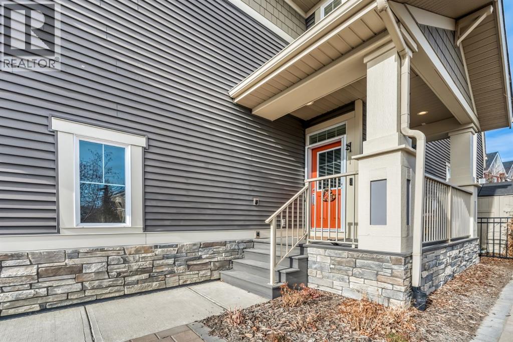 12 Sunrise View, Cochrane, Alberta  T4C 0W3 - Photo 2 - A2287157