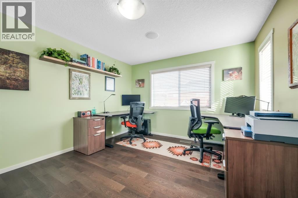 12 Sunrise View, Cochrane, Alberta  T4C 0W3 - Photo 23 - A2287157