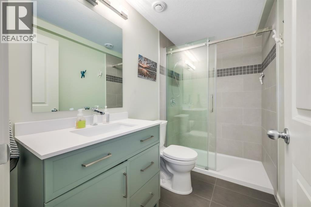 12 Sunrise View, Cochrane, Alberta  T4C 0W3 - Photo 33 - A2287157