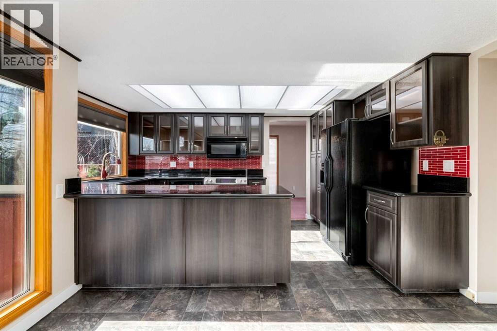 323 Parkridge Way Se, Calgary, Alberta  T2J 4Z5 - Photo 5 - A2286498