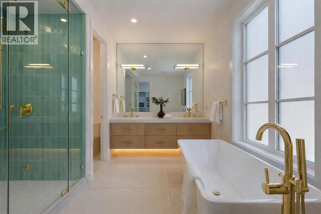 2207 Victoria Crescent Nw, Calgary, Alberta  T2M 4E4 - Photo 13 - A2286853