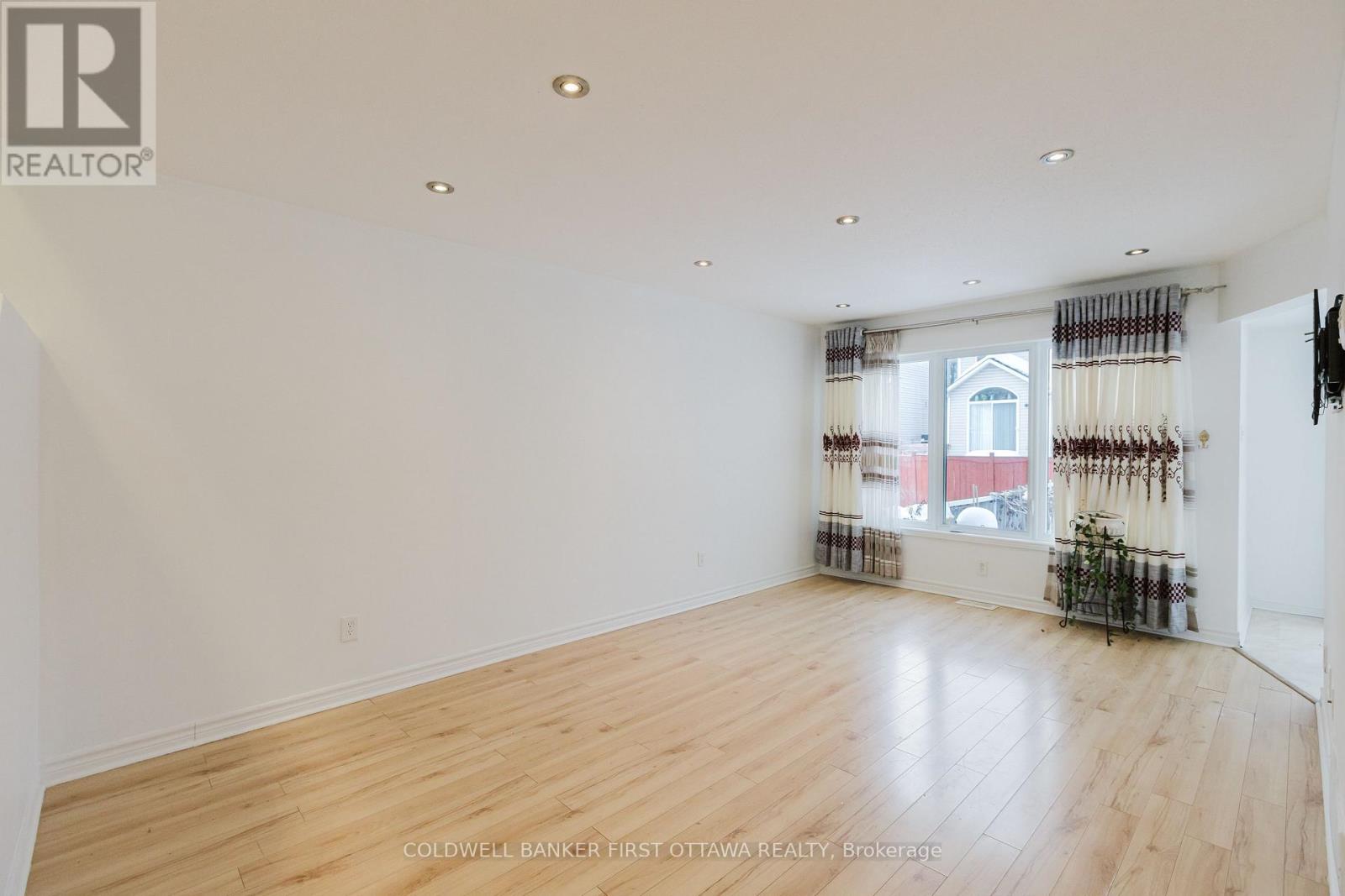 13 Villandry Street, Ottawa, Ontario  K2G 6X7 - Photo 11 - X12796248