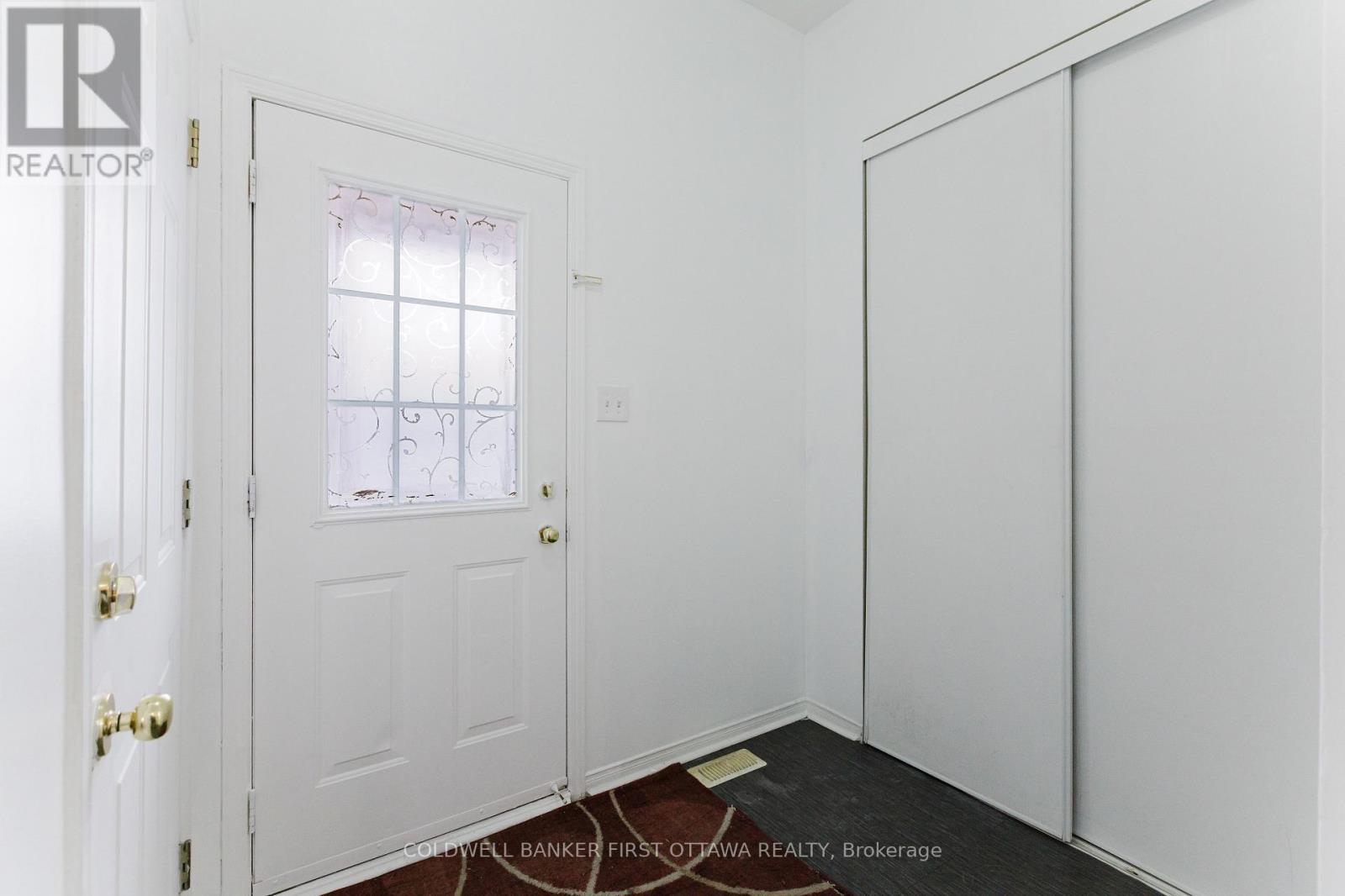 13 Villandry Street, Ottawa, Ontario  K2G 6X7 - Photo 4 - X12796248