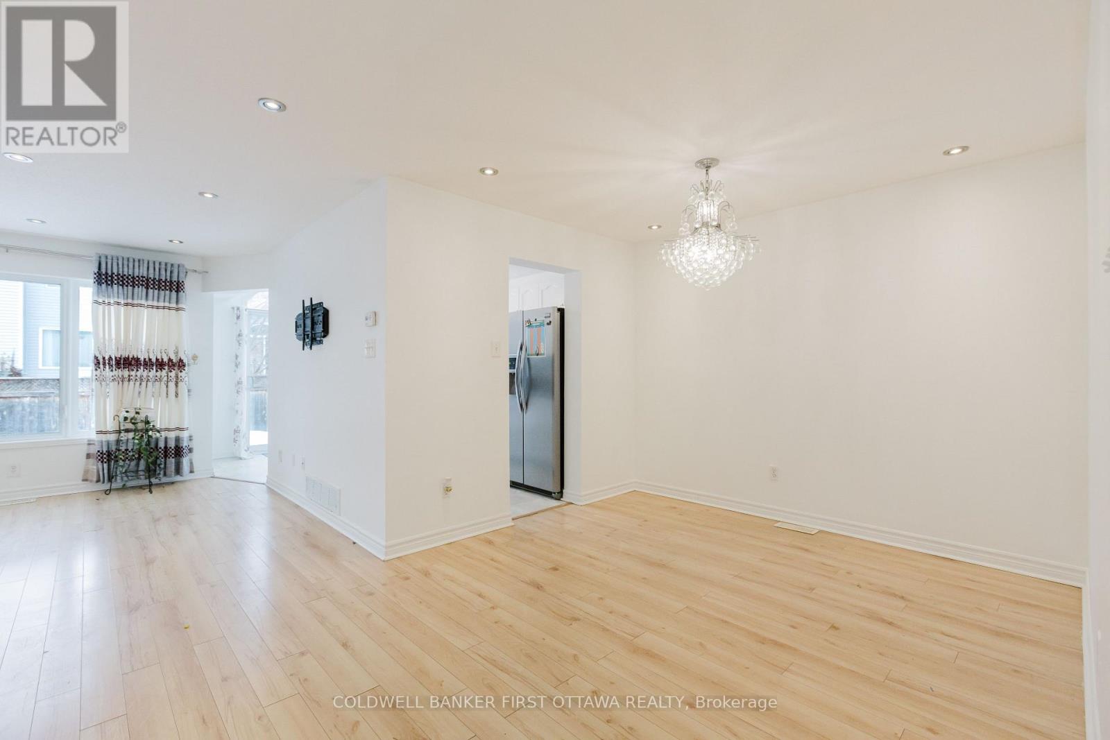 13 Villandry Street, Ottawa, Ontario  K2G 6X7 - Photo 8 - X12796248