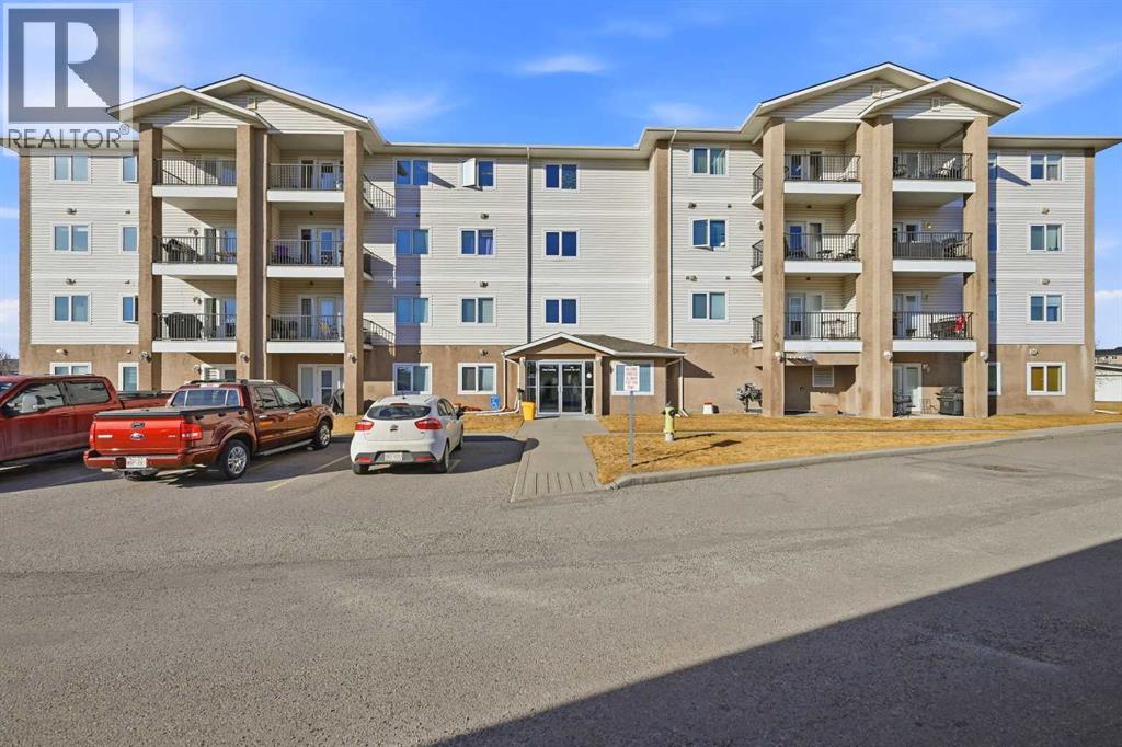 404, 300 Edwards Way Nw, Airdrie, Alberta  T4B 3B4 - Photo 4 - A2286880