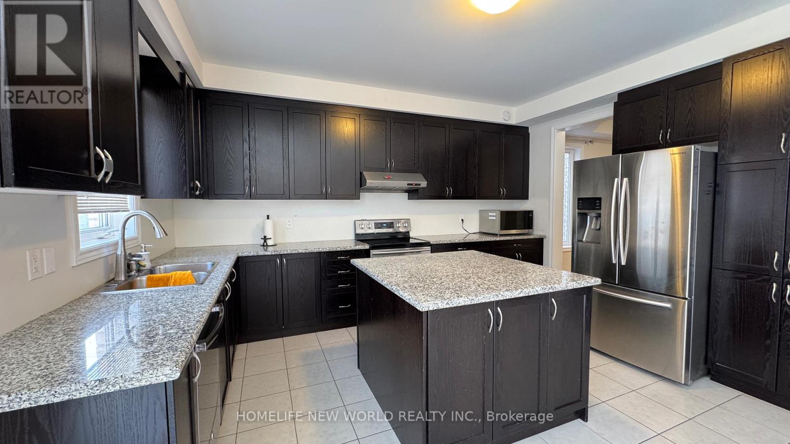 38 Roy Harper Avenue, Aurora, Ontario  L4G 0V4 - Photo 8 - N12796252