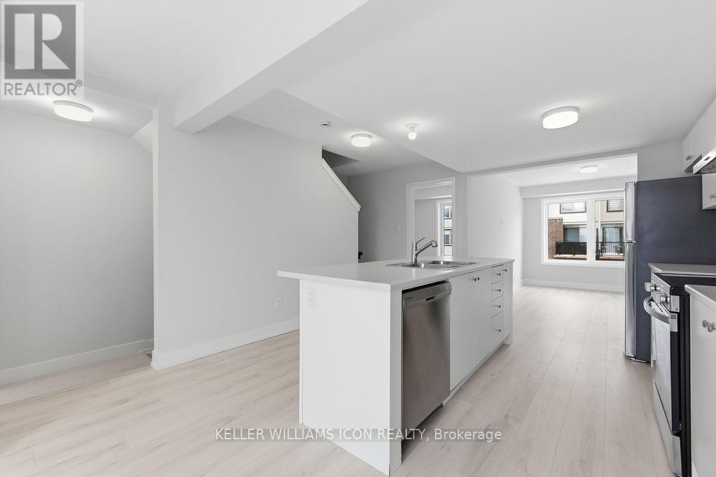 543 Woven Private, Ottawa, Ontario  K2S 3B2 - Photo 13 - X12646370