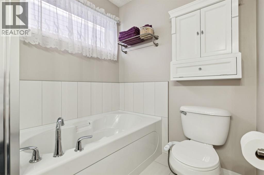 15 New Brighton Common Se, Calgary, Alberta  T2Z 0T9 - Photo 27 - A2281976