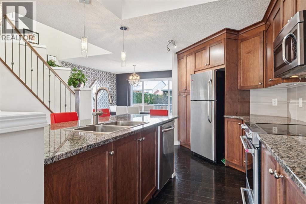 15 New Brighton Common Se, Calgary, Alberta  T2Z 0T9 - Photo 3 - A2281976