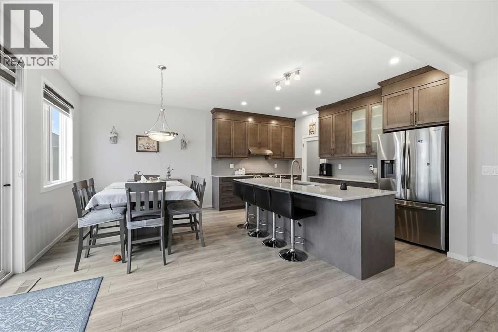 717 Windrow Manor Sw, Airdrie, Alberta  T4B 5H6 - Photo 11 - A2284526