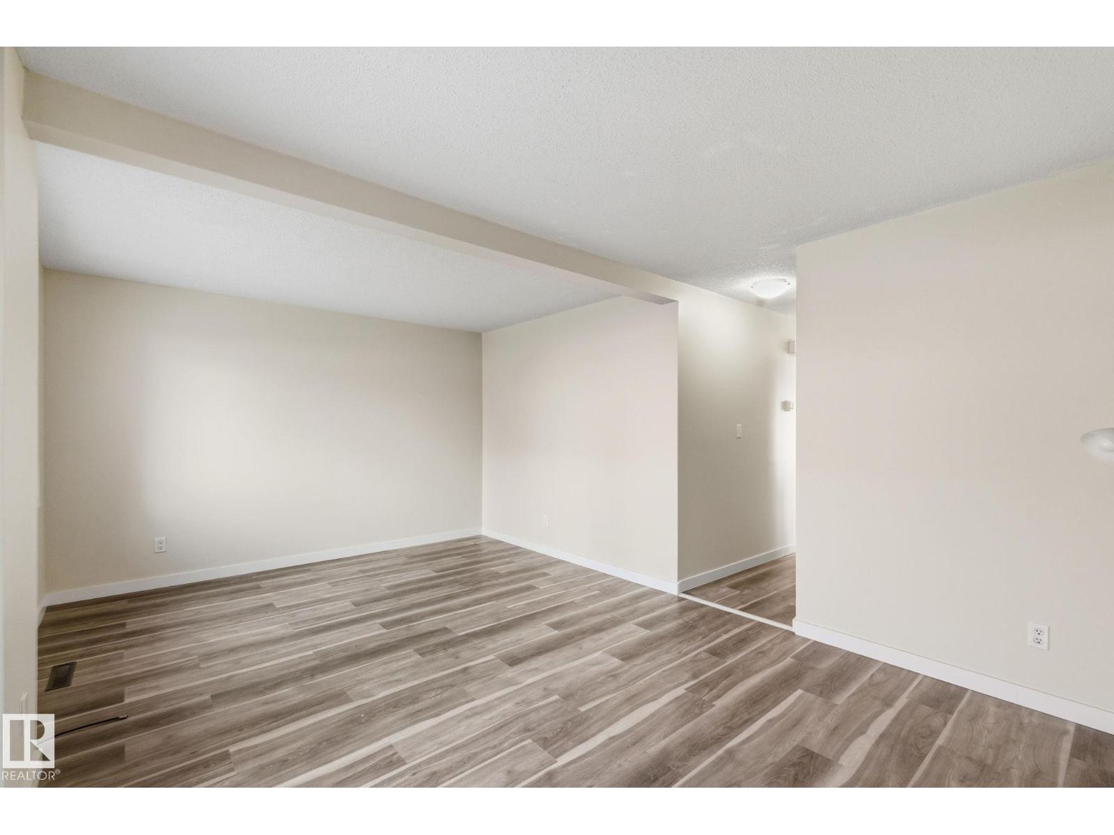 180 Londonderry Sq Nw, Edmonton, Alberta  T5C 3C4 - Photo 9 - E4473751