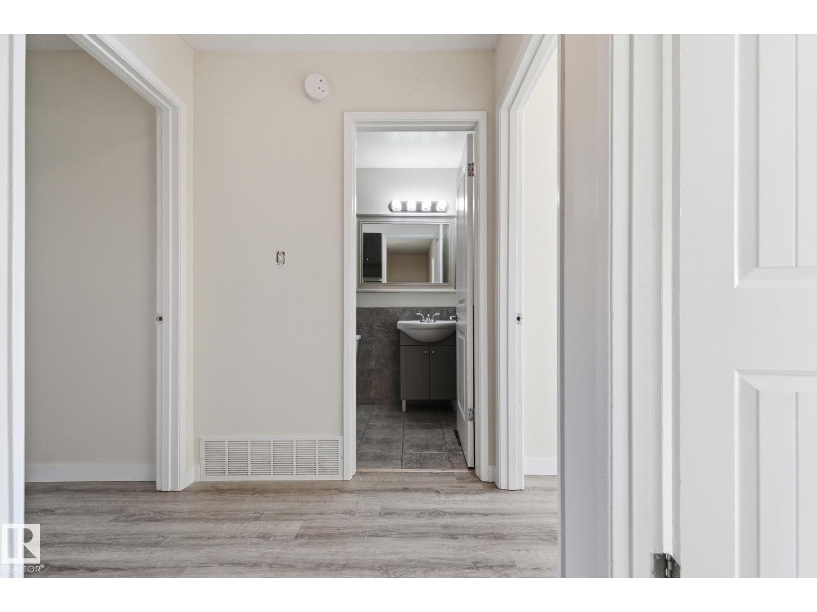 180 Londonderry Sq Nw, Edmonton, Alberta  T5C 3C4 - Photo 33 - E4473751