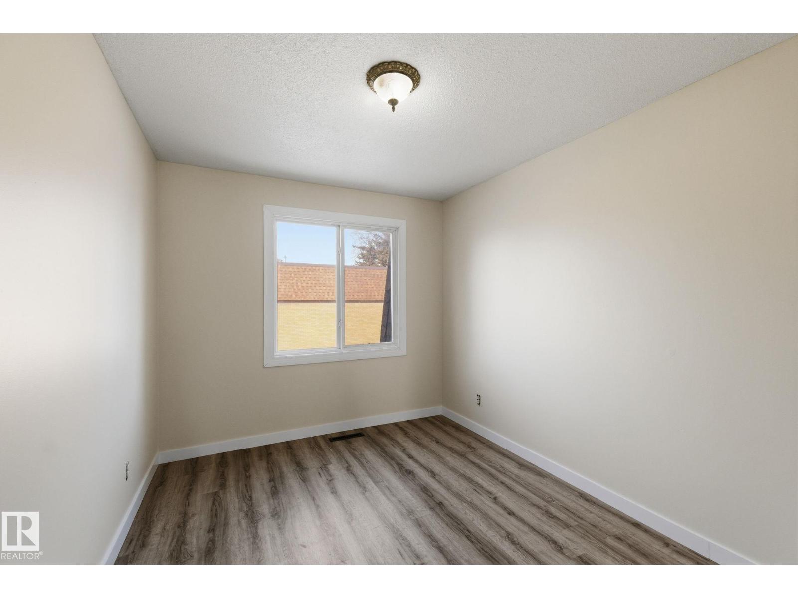 180 Londonderry Sq Nw, Edmonton, Alberta  T5C 3C4 - Photo 37 - E4473751