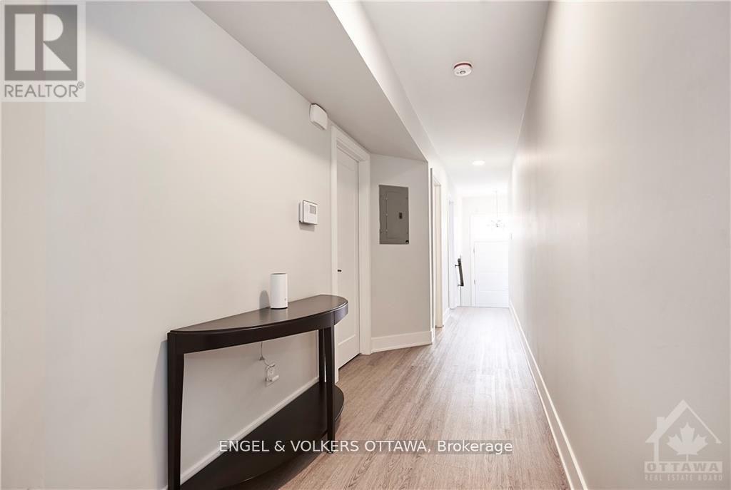 1 - 569 Mcleod Street, Ottawa, Ontario  K1R 5R2 - Photo 3 - X12796258