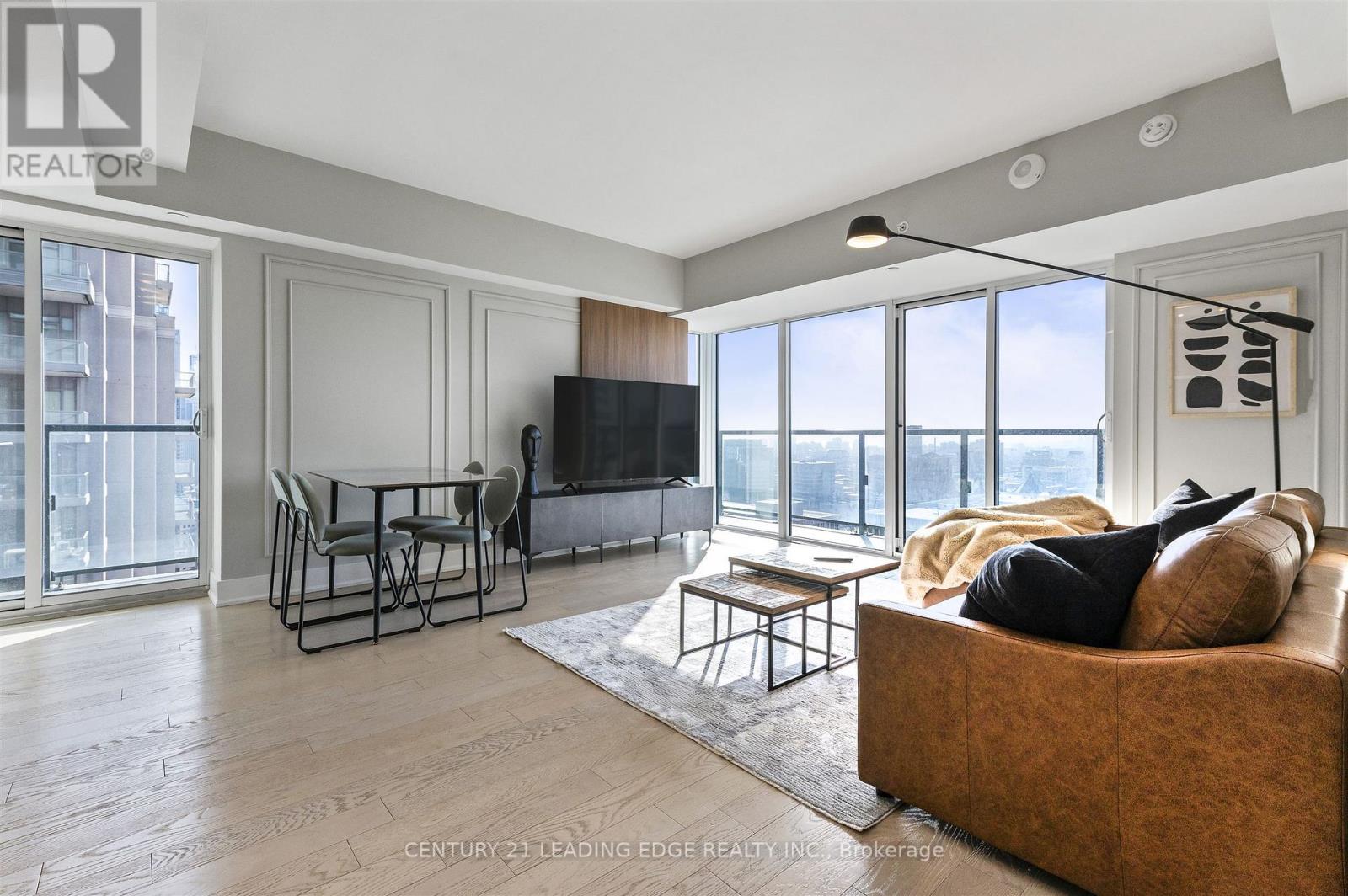 2607 - 955 BAY STREET, Toronto, Ontario