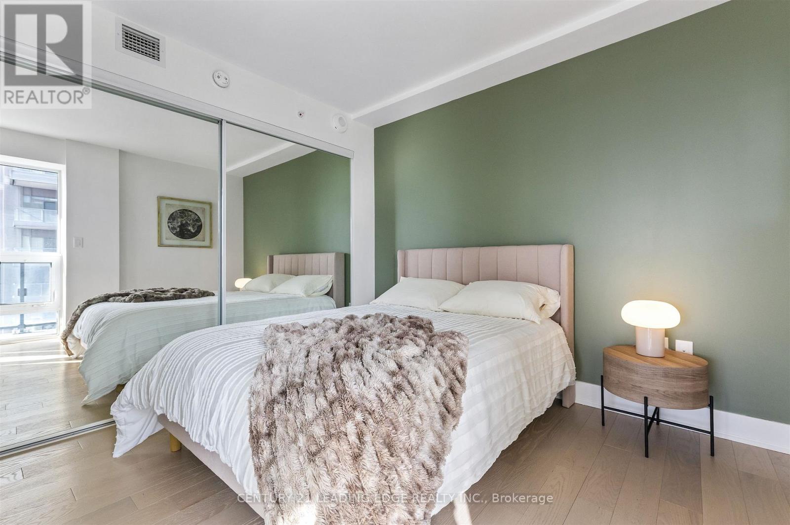 2607 - 955 Bay Street, Toronto, Ontario  M5S 0C6 - Photo 6 - C12796256