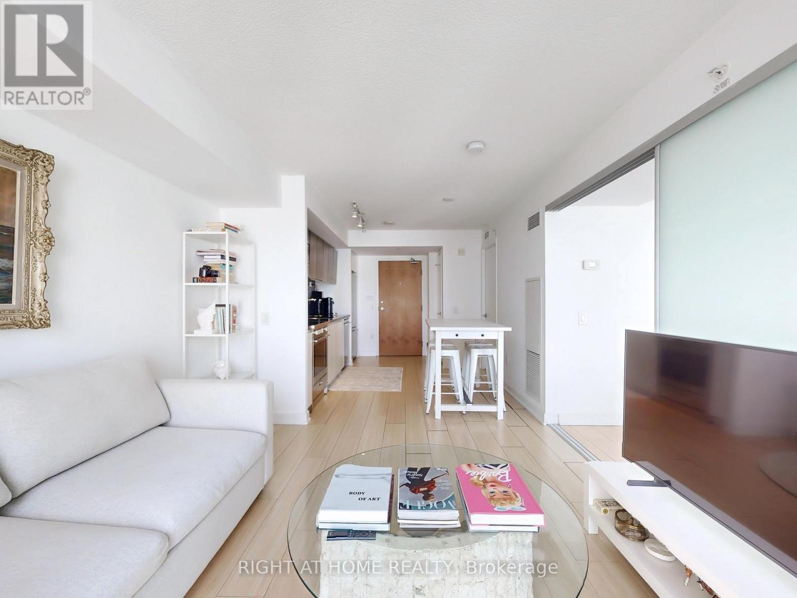 85 Queen's Wharf Road, Toronto, Ontario  M5V 0J9 - Photo 4 - C12796264