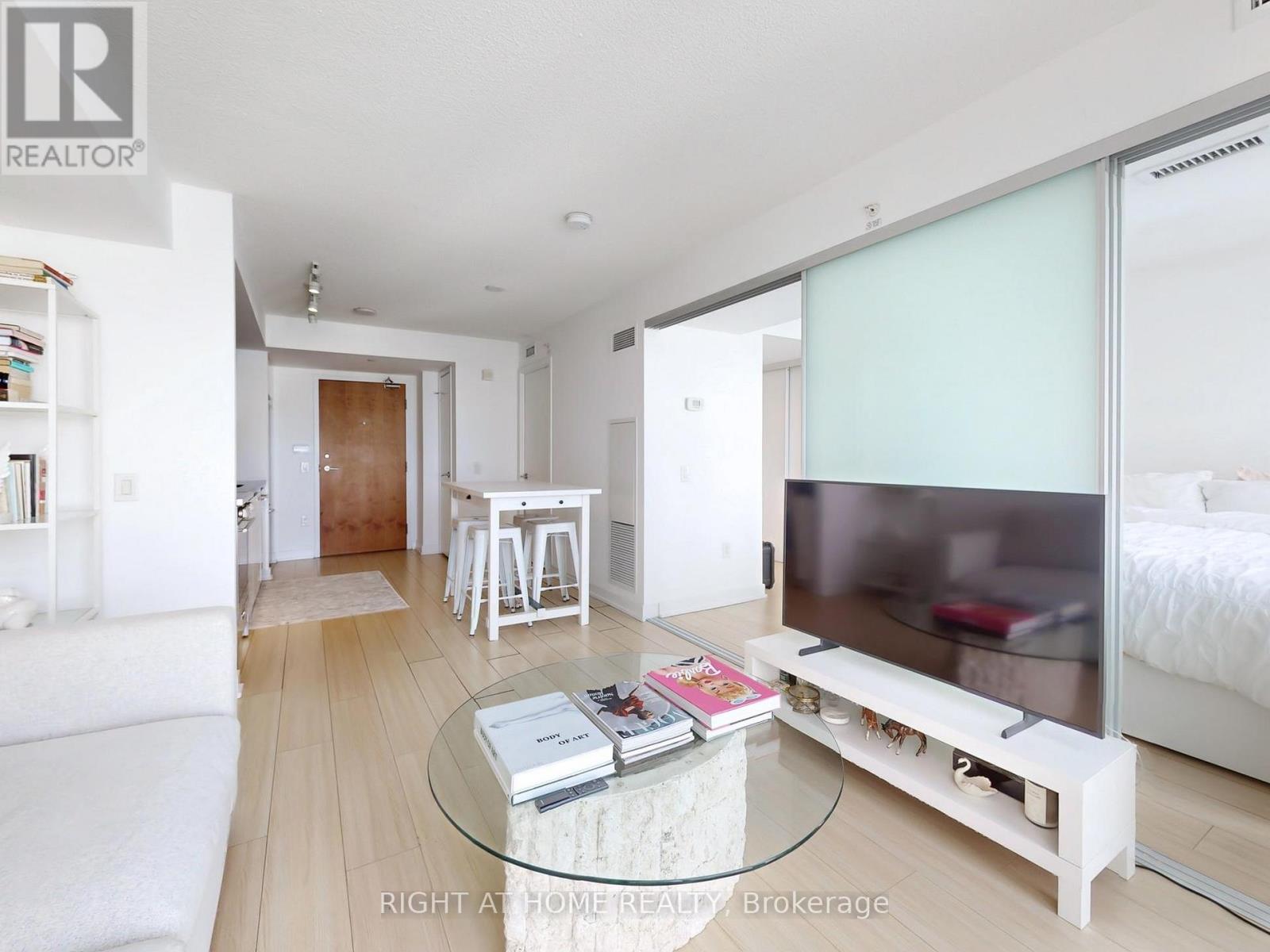 85 Queen's Wharf Road, Toronto, Ontario  M5V 0J9 - Photo 7 - C12796264