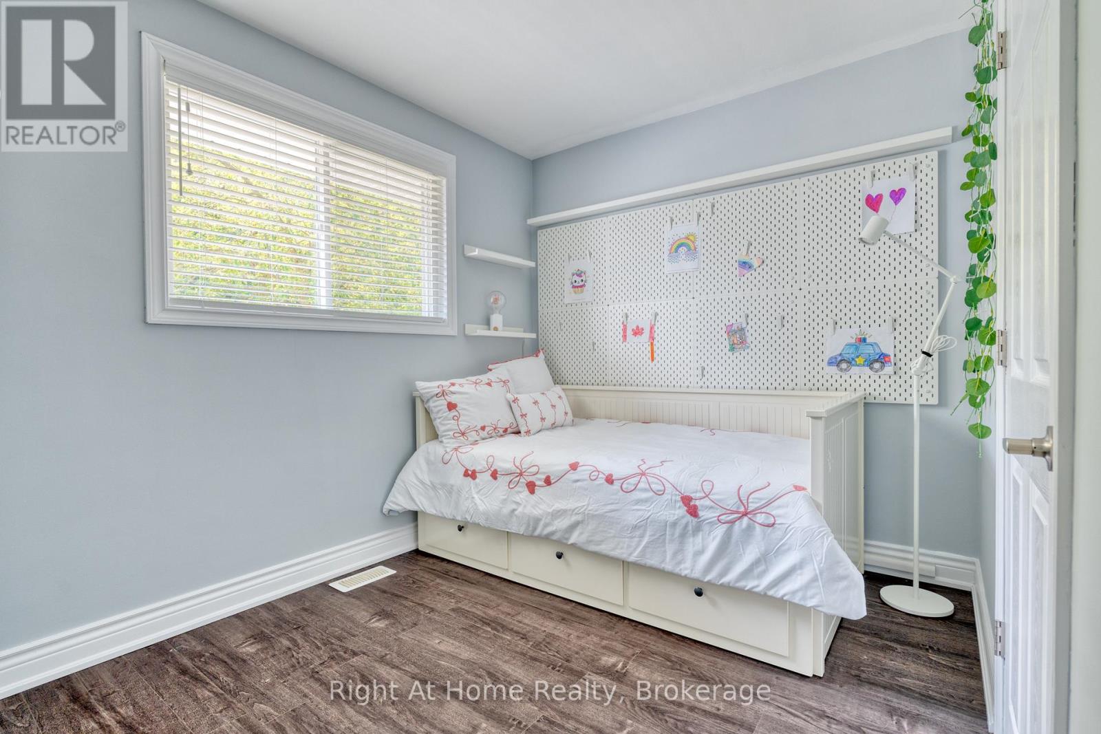 289 1/2 Pelham Road, St. Catharines, Ontario  L2S 3B1 - Photo 15 - X12796284