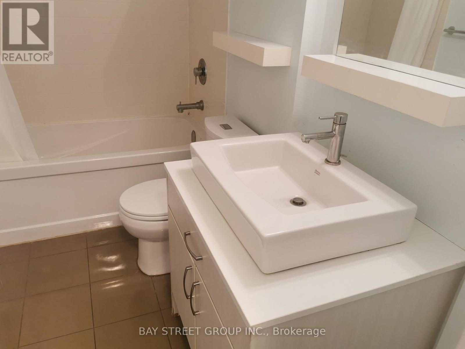 419 - 9205 Yonge Street, Richmond Hill, Ontario  L4C 1V5 - Photo 18 - N12796240