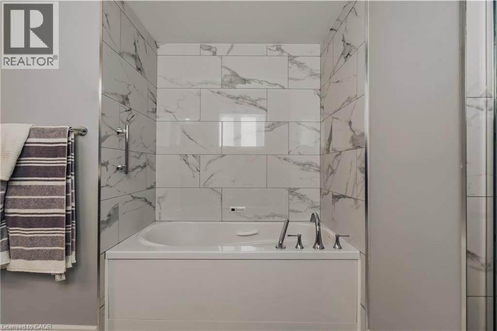 5255 Lakeshore Road Unit# 20, Burlington, Ontario  L7L 5X6 - Photo 26 - 40805378