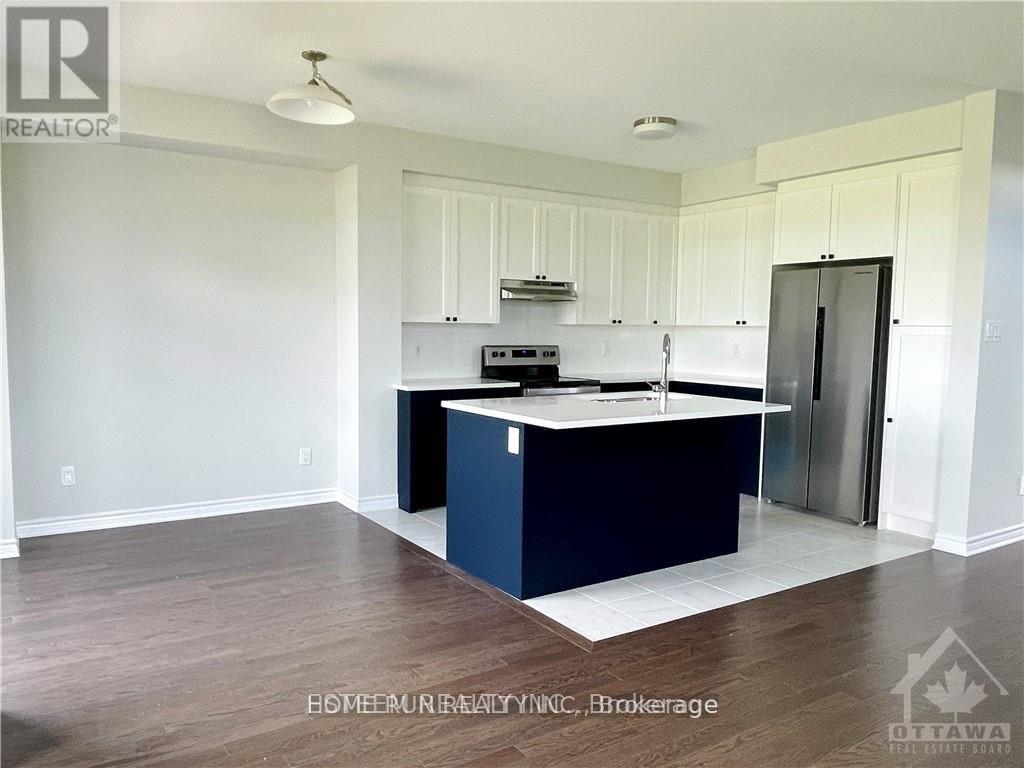 634 Flagstaff Drive, Ottawa, Ontario  K2J 7J6 - Photo 3 - X12796288