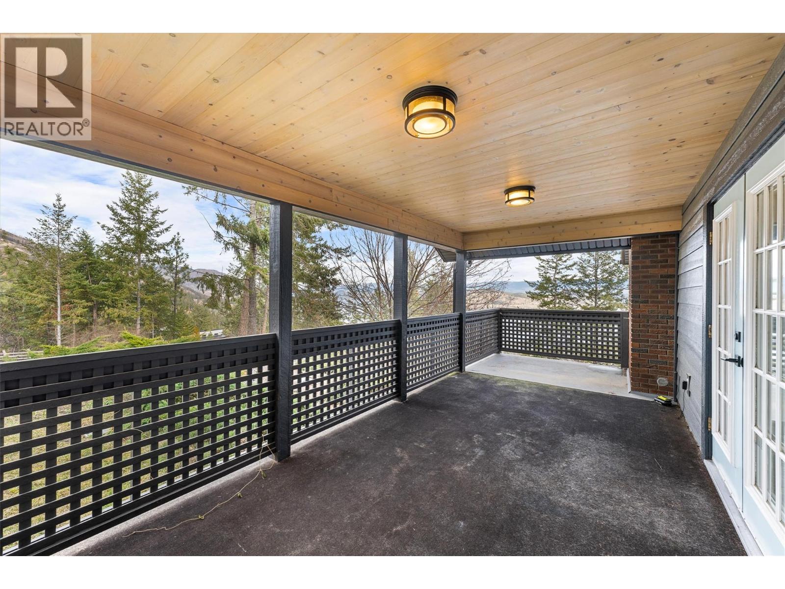 1642 Griffiths Place West Kelowna Photo 15