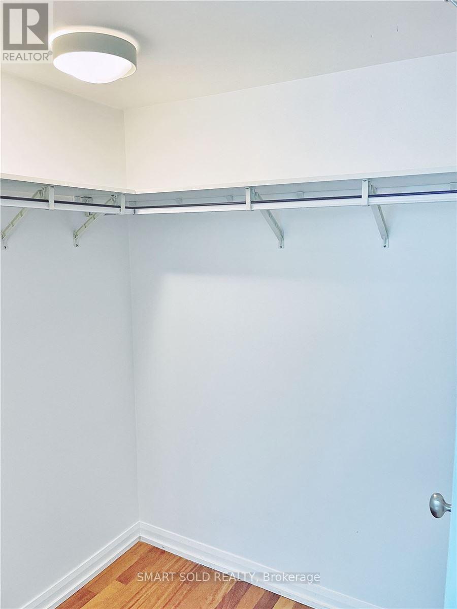 820 - 111 Elizabeth Street, Toronto, Ontario  M5G 1P7 - Photo 10 - C12796280