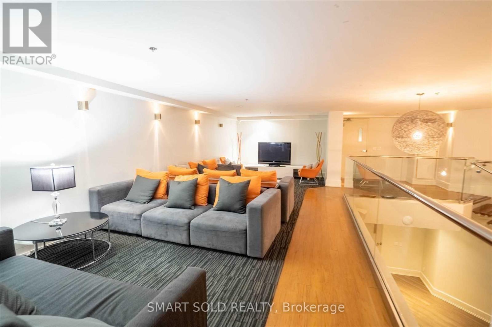 820 - 111 Elizabeth Street, Toronto, Ontario  M5G 1P7 - Photo 3 - C12796280