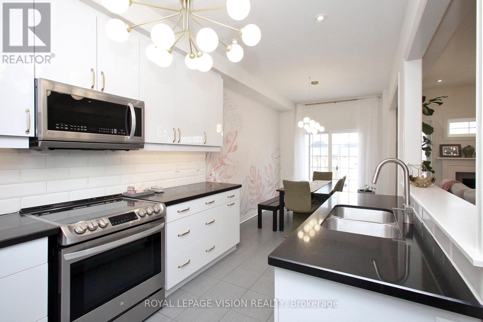 25 Jevons Drive, Ajax, Ontario  L1Z 0Z5 - Photo 11 - E12796292